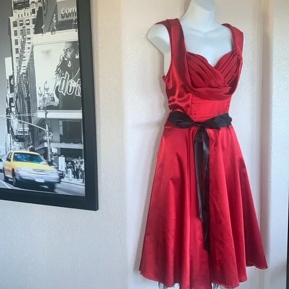 Vintage HEARTS & ROSES red satin dress with tulle, pinup, rockabilly 80s S - Picture 3 of 17